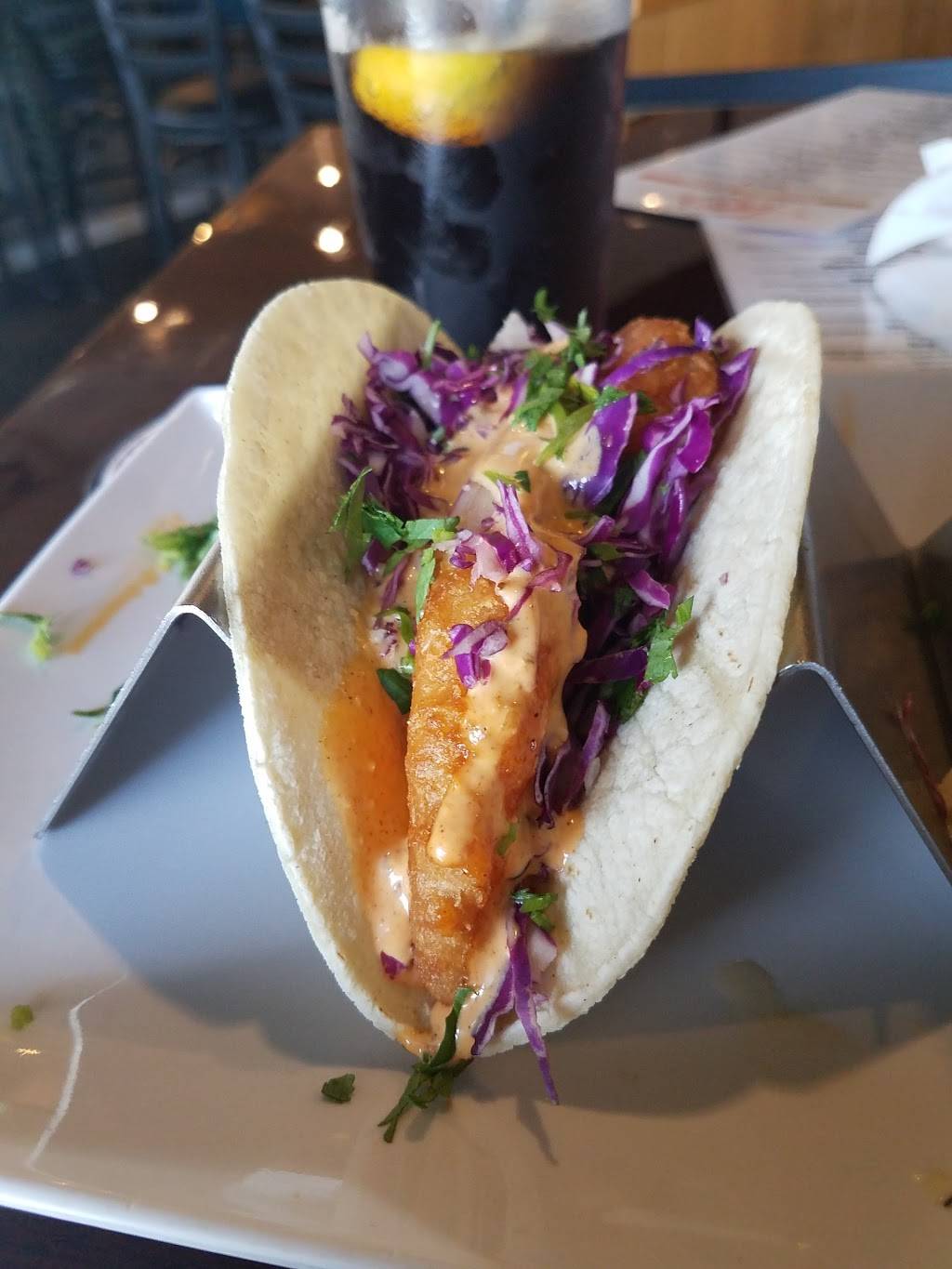 Tacos Fresh Sport + Cantina | restaurant | 3156 Century Ave N, Mahtomedi, MN 55115, USA | 6517773966 OR +1 651-777-3966