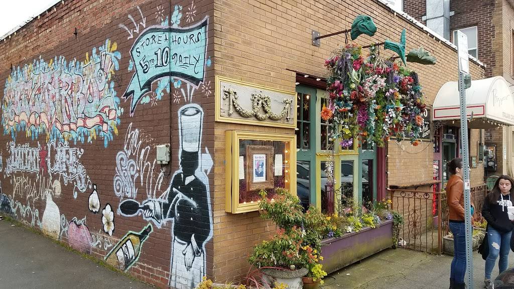 Bizzarro Italian Cafe | restaurant | 1307 N 46th St, Seattle, WA 98103, USA | 2066327277 OR +1 206-632-7277