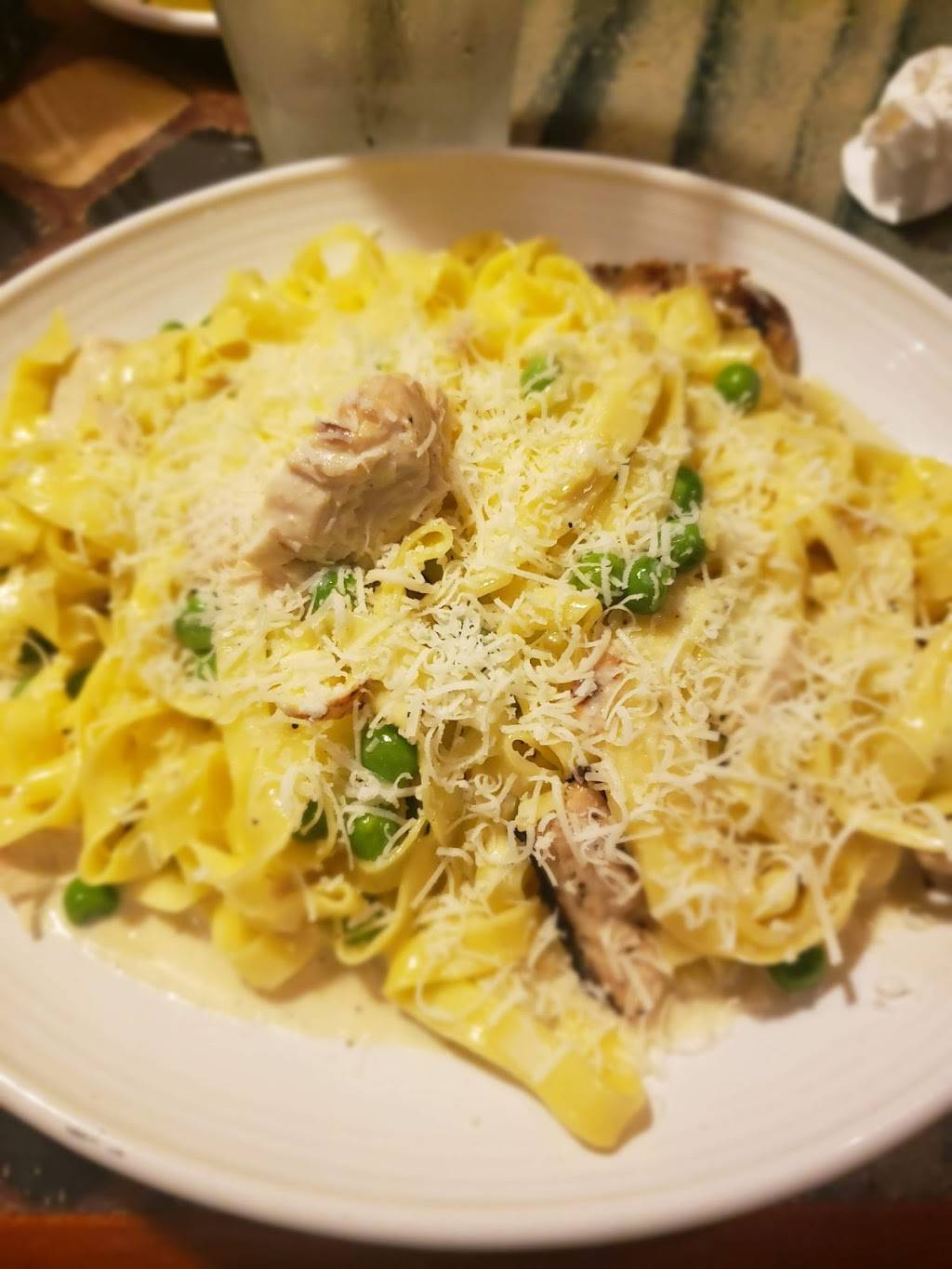 Carrabbas Italian Grill | restaurant | 15 Van Campen Blvd, Wilmington, NC 28403, USA | 9107949094 OR +1 910-794-9094