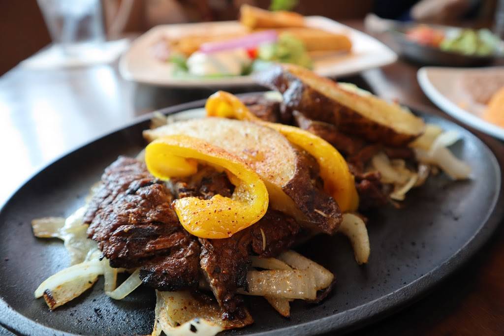 Menas Grill | restaurant | 1851 N Greenville Ave #500, Richardson, TX 75081, USA | 9722356300 OR +1 972-235-6300