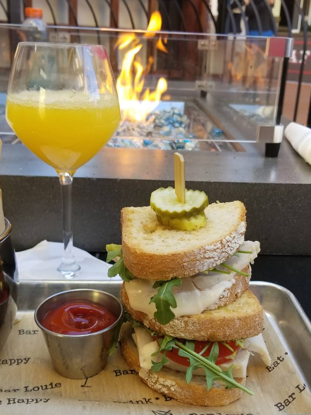 Bar Louie - International Plaza | night club | 2223 N Westshore Blvd #202, Tampa, FL 33607, USA | 8138741919 OR +1 813-874-1919