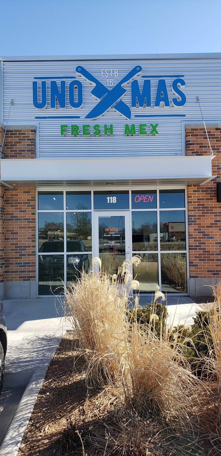 Uno Mas | restaurant | 8641 W 13th St N, Wichita, KS 67212, USA | 3163644632 OR +1 316-364-4632