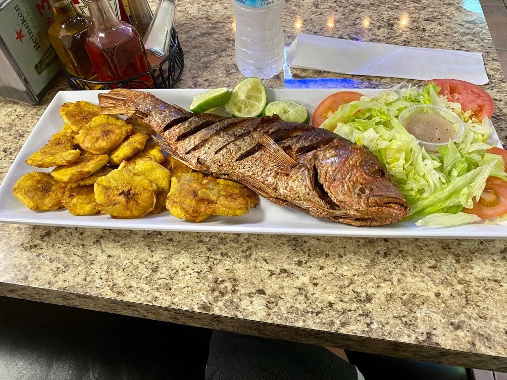 La Gran Parada Food Store | restaurant | 5266 Beach Blvd, Jacksonville, FL 32207, USA | 9043790463 OR +1 904-379-0463