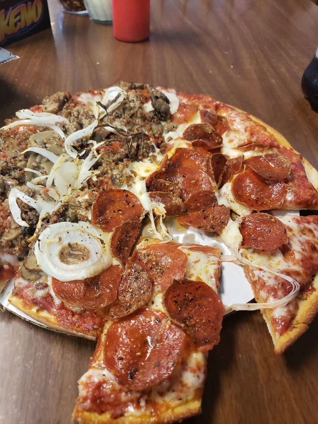 Fracassos Village Pizza | restaurant | 3699 OH-605, Galena, OH 43021, USA | 7409654711 OR +1 740-965-4711