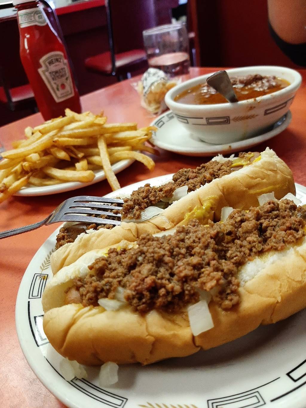 Coney Island Lunch Room | restaurant | 104 E 3rd St, Grand Island, NE 68801, USA | 3083827155 OR +1 308-382-7155