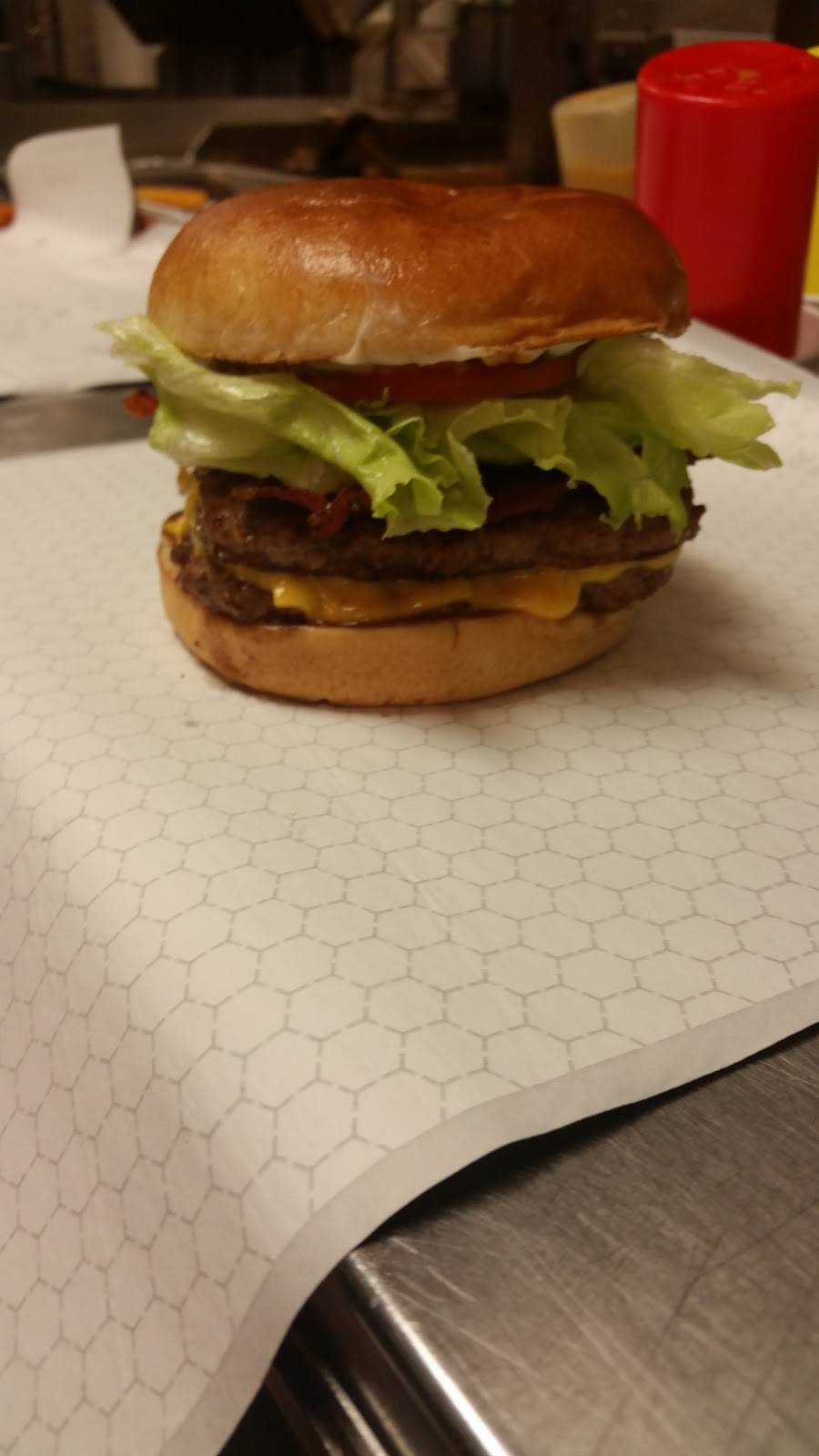 Wendys | restaurant | 4840 Park St N, St. Petersburg, FL 33709, USA | 7275459046 OR +1 727-545-9046