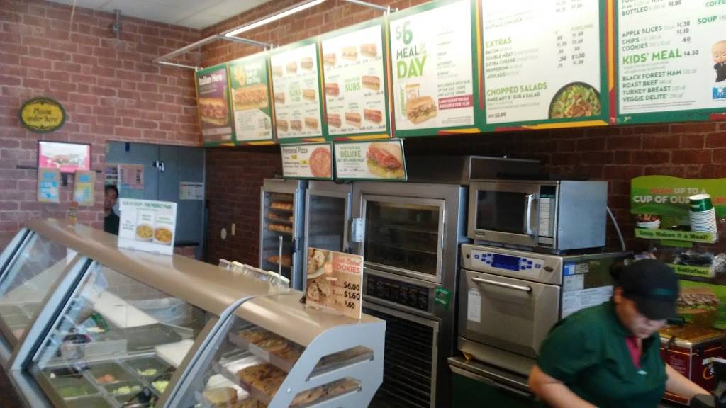 Subway Restaurants | restaurant | 10350 W Roosevelt Rd, Westchester, IL 60154, USA | 7088650800 OR +1 708-865-0800