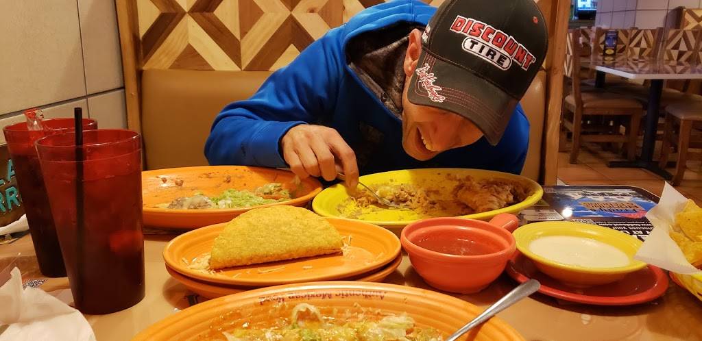 La Carreta Restaurant | restaurant | 4252 Fort Henry Dr, Kingsport, TN 37663, USA | 4232390014 OR +1 423-239-0014