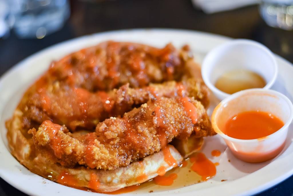 Bobcat Bonnies | restaurant | 1800 Michigan Ave, Detroit, MI 48216, USA | 3139621383 OR +1 313-962-1383