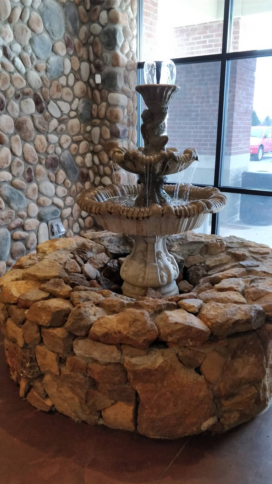 El Beso | restaurant | 2993 South Grove Boulevard, Bargersville, IN 46106, USA | 3175353355 OR +1 317-535-3355