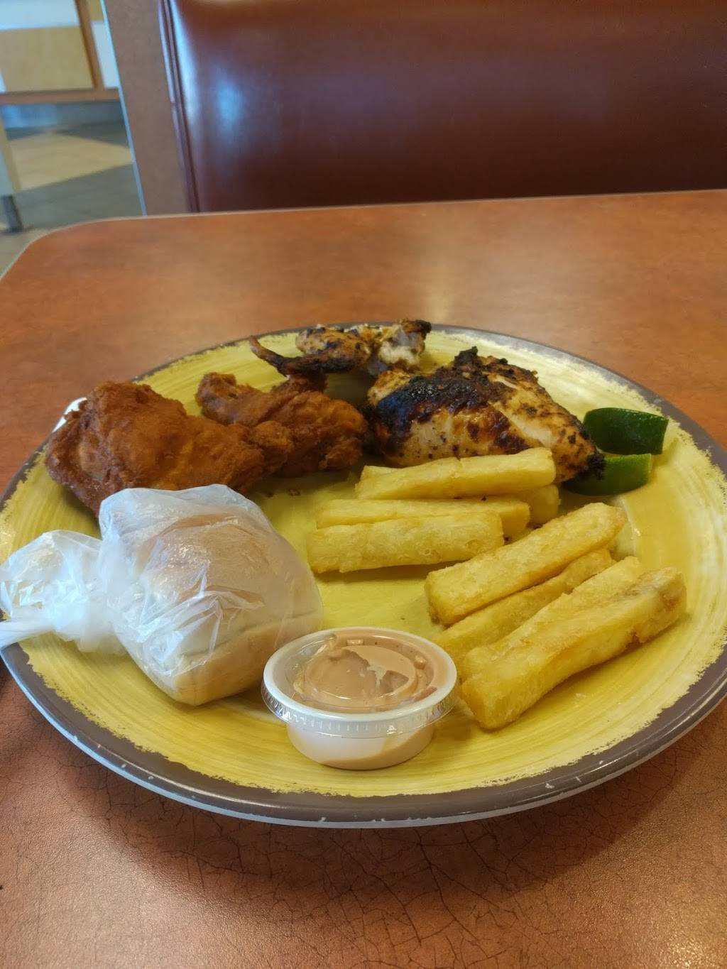 Pollo Campero | restaurant | 7913 Sudley Rd, Manassas, VA 20109, USA | 7033681824 OR +1 703-368-1824