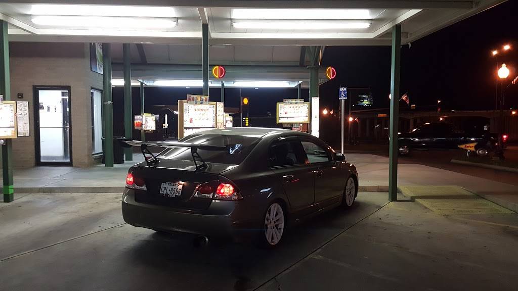 Sonic Drive-In | restaurant | 814 E Central Ave, Belton, TX 76513, USA | 2549399006 OR +1 254-939-9006