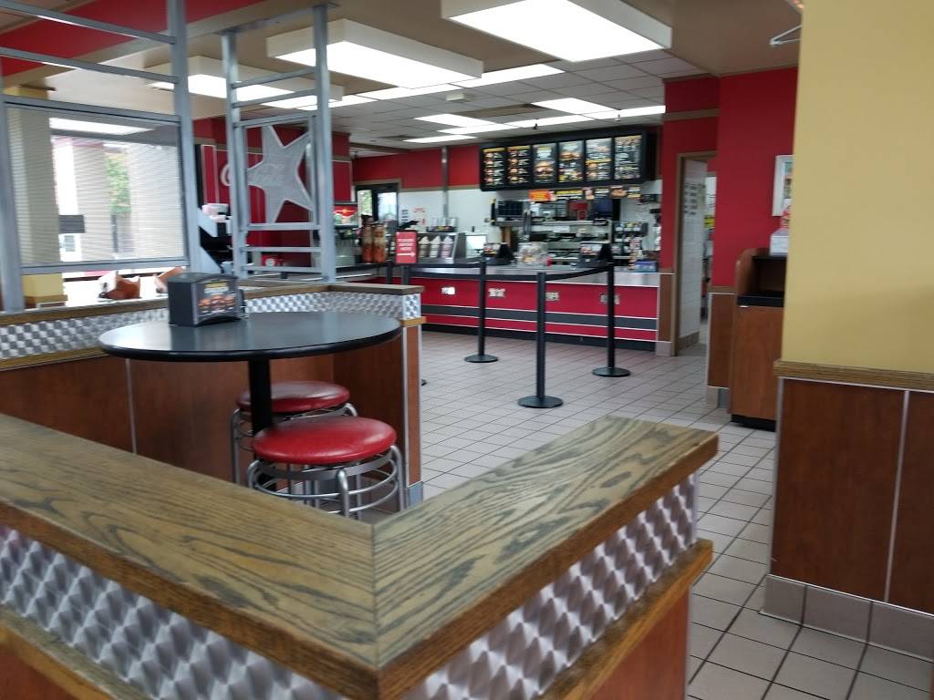 Hardees | restaurant | 215 Indian Mound Dr, Mt Sterling, KY 40353, USA | 8594984986 OR +1 859-498-4986