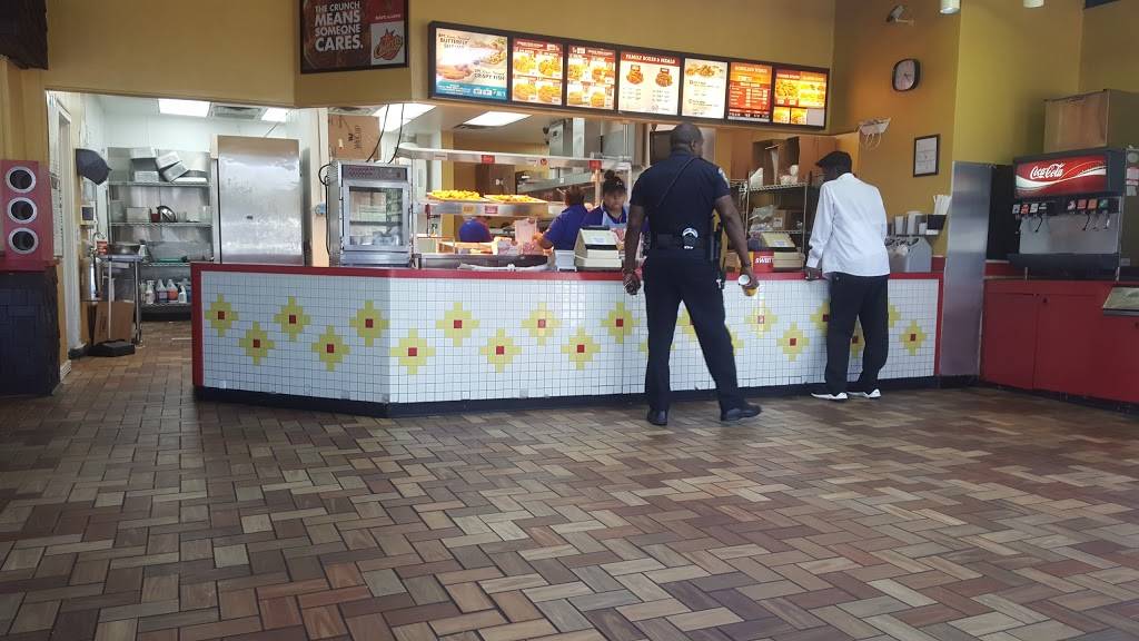 Churchs Chicken | restaurant | 3160 W Pleasant Run Rd, Lancaster, TX 75146, USA | 9722744414 OR +1 972-274-4414