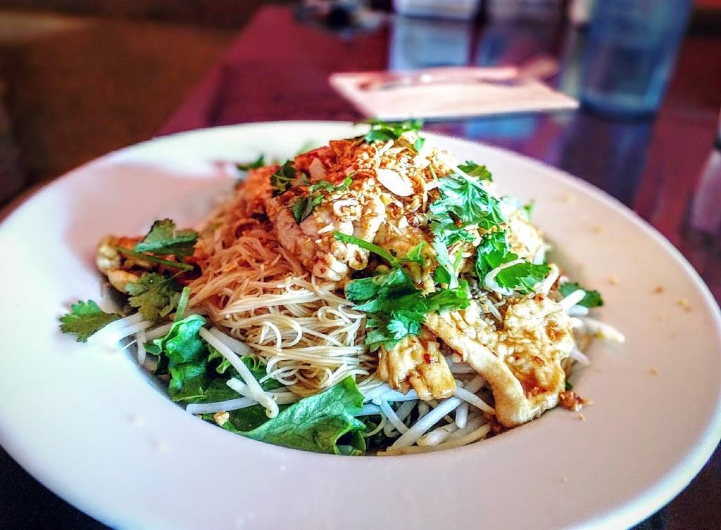 Thai Bistro Inc | restaurant | 18336 Aurora Ave N # 116, Shoreline, WA 98133, USA | 2065336200 OR +1 206-533-6200