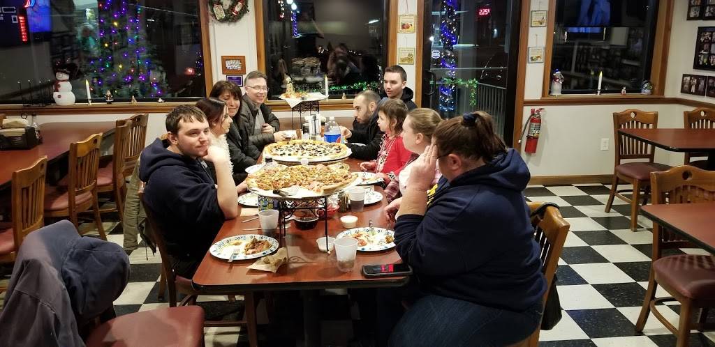 LaGrange Village Pizza | restaurant | 118 Public Square, Lagrange, OH 44050, USA | 4403555199 OR +1 440-355-5199