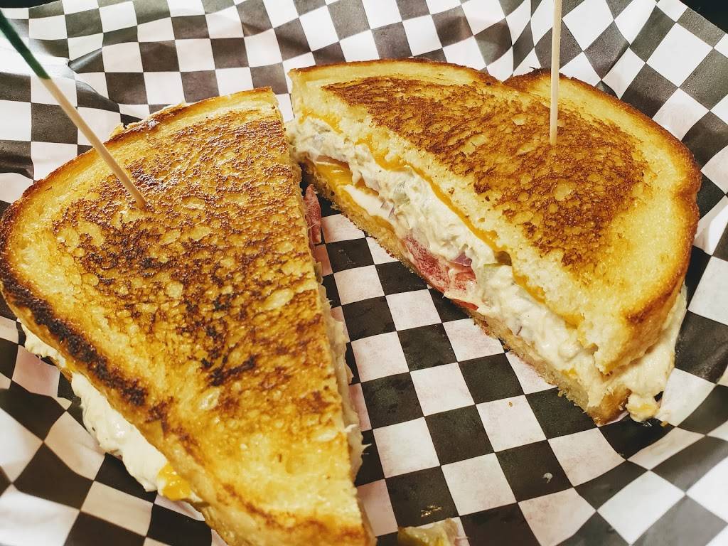 The Berg ~ Urban Diner | restaurant | 111 E 1st St, Newberg, OR 97132, USA | 9718328679 OR +1 971-832-8679