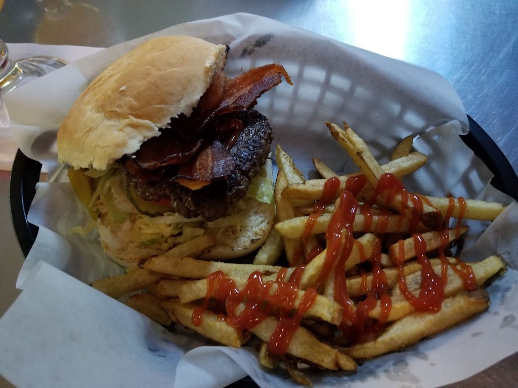 Politos Beer Barrel | restaurant | 2113 E Evans Ave, Pueblo, CO 81004, USA | 7195649915 OR +1 719-564-9915