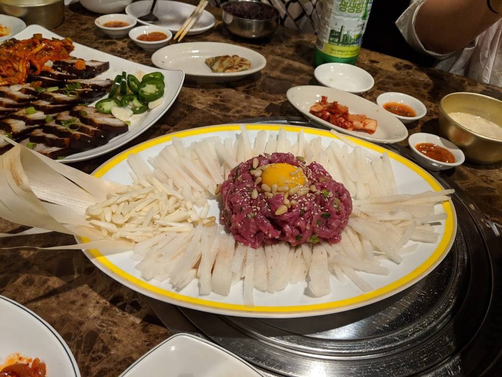 Tree | restaurant | 9504 Long Point Rd, Houston, TX 77055, USA | 8327676818 OR +1 832-767-6818