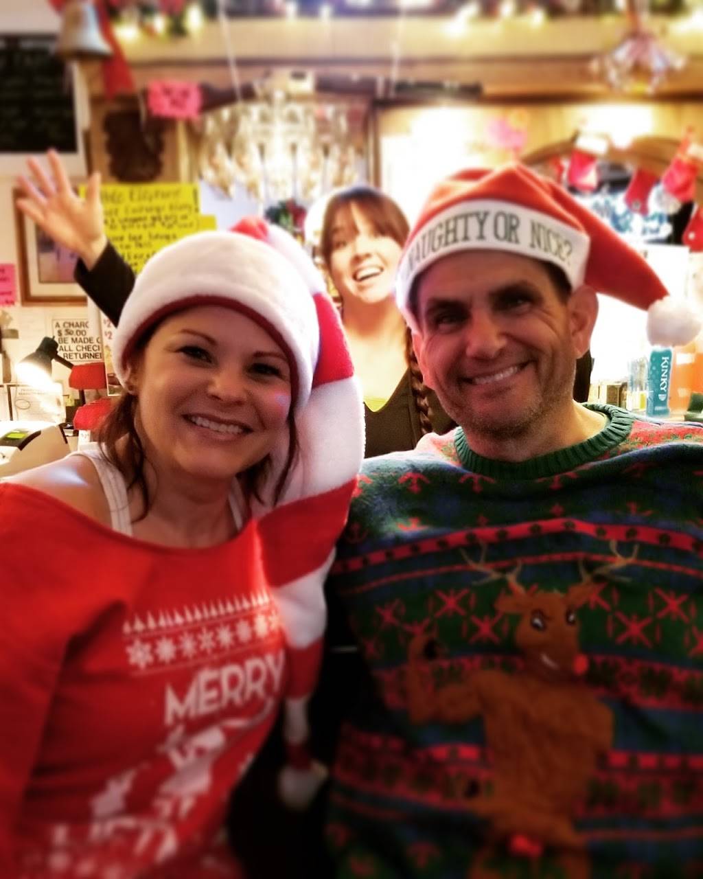 Schmidts Corners | restaurant | N10023 County Rd J, Iola, WI 54945, USA | 7154452577 OR +1 715-445-2577