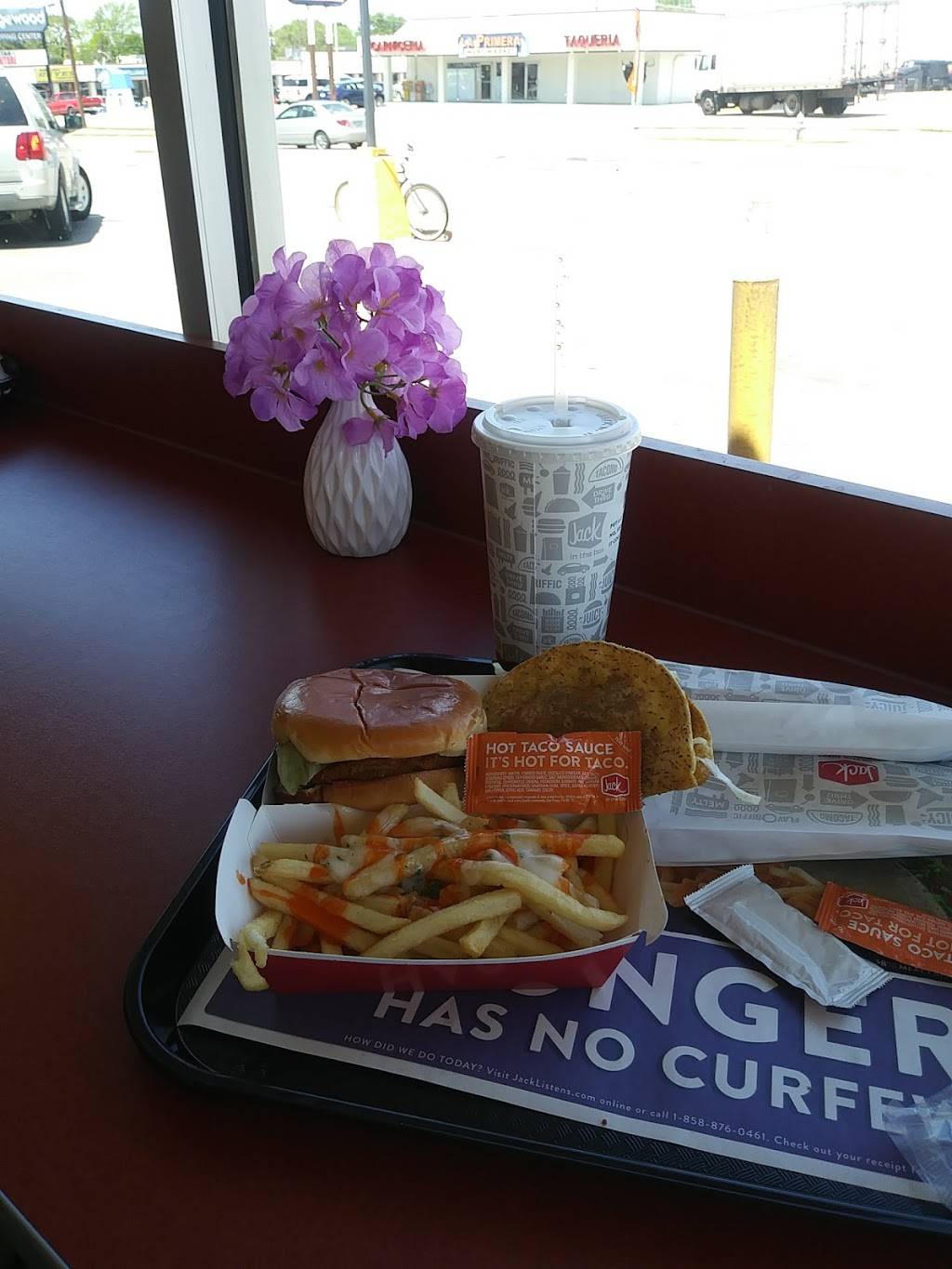 Jack in the Box | restaurant | 3101 S 1st St, Garland, TX 75041, USA | 9722780412 OR +1 972-278-0412