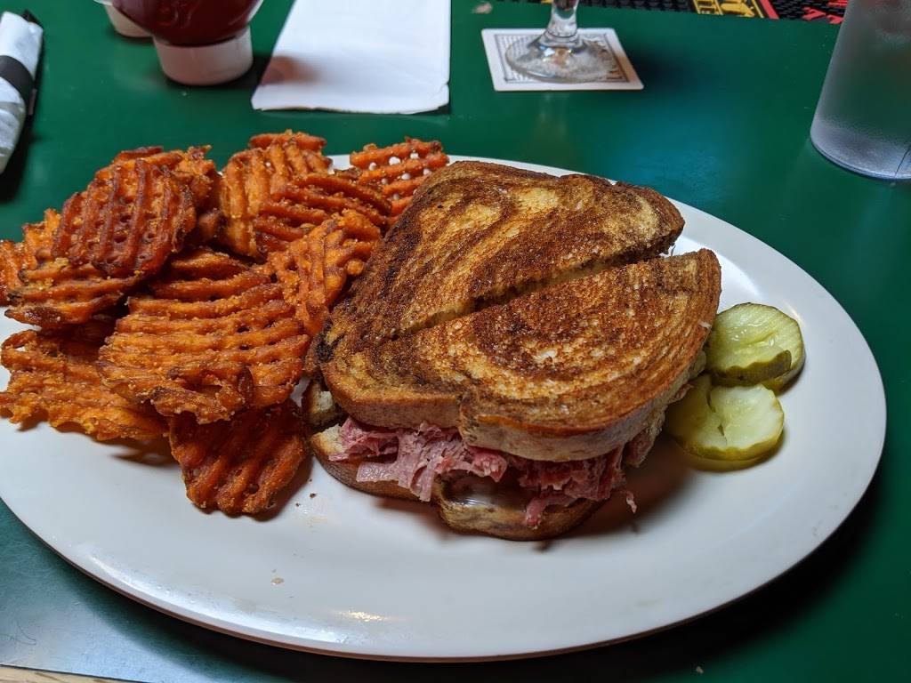 Crescent Moon | restaurant | 3578 Farnam St, Omaha, NE 68131, USA | 4023451708 OR +1 402-345-1708