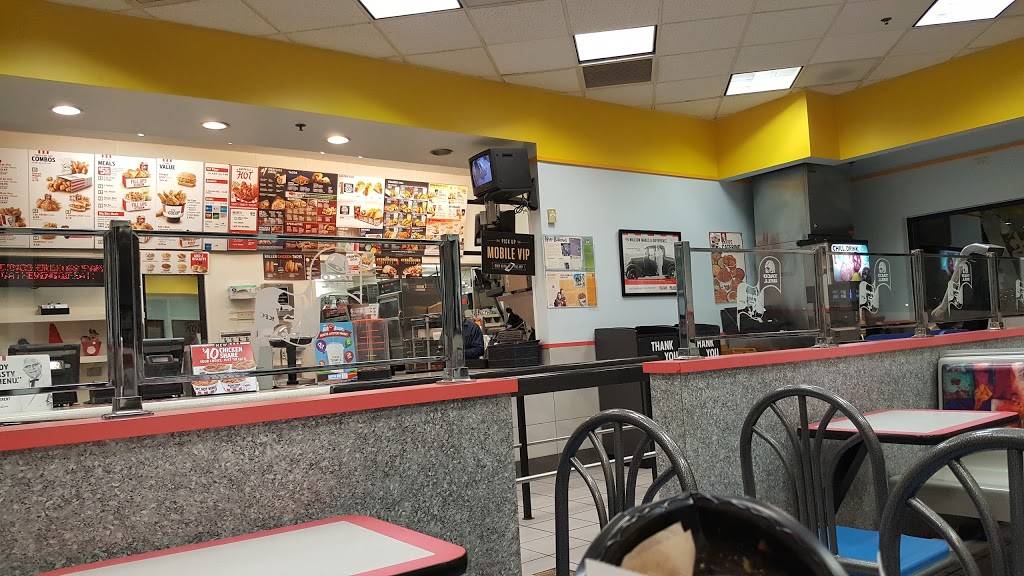 Taco Bell | meal takeaway | 150 E Dundee Rd, Wheeling, IL 60090, USA | 8472152308 OR +1 847-215-2308