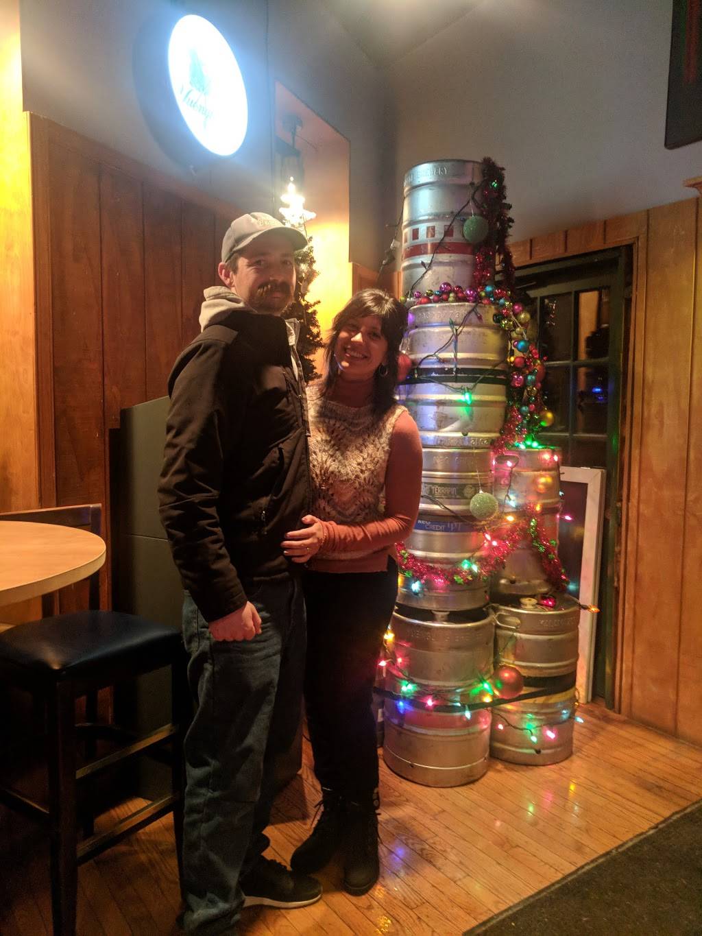 Starboard Side Tavern | restaurant | 2500 E Norris St, Philadelphia, PA 19125, USA | 2156341238 OR +1 215-634-1238