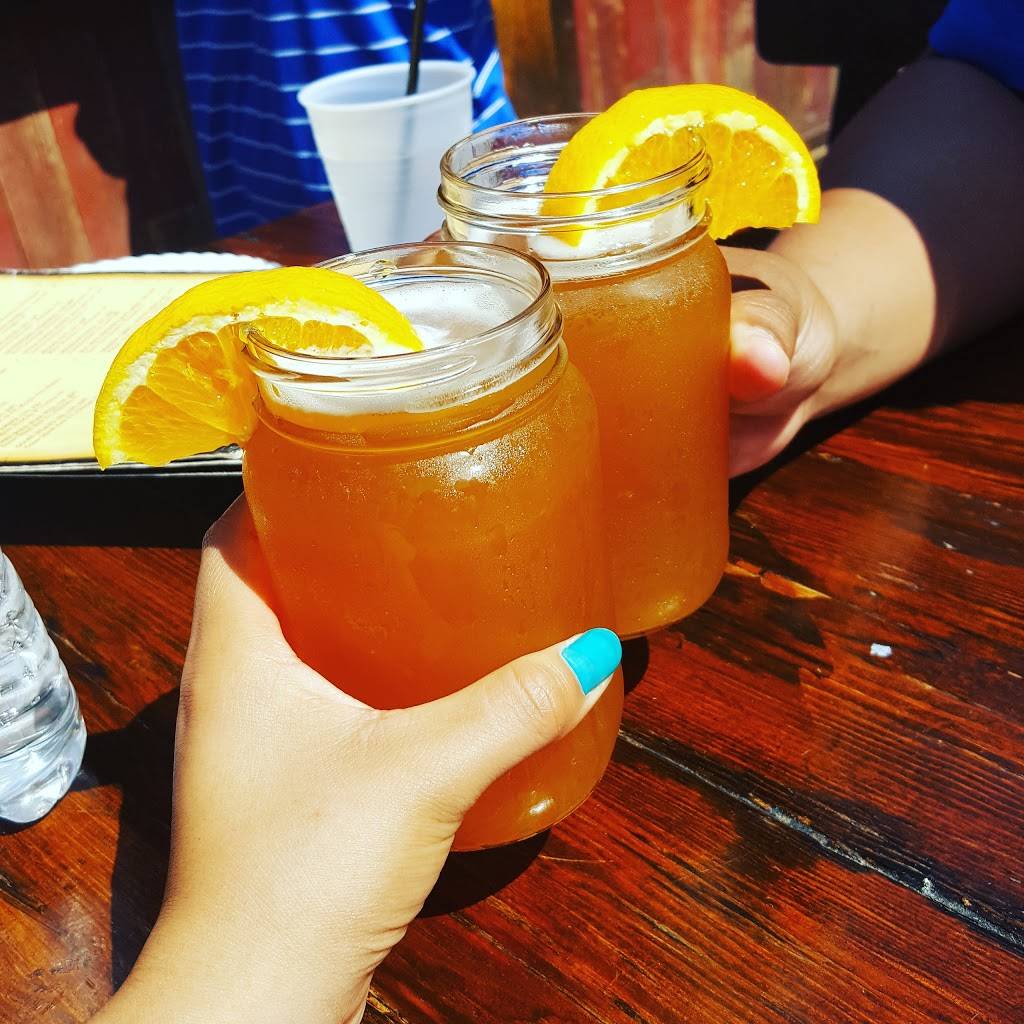 Old Crow Smokehouse | restaurant | 3506 N Clark St, Chicago, IL 60657, USA | 7735374452 OR +1 773-537-4452