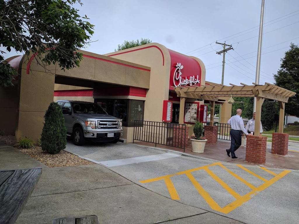 Chick-fil-A | restaurant | 3405 Candlers Mountain Rd Ste FC6, Lynchburg, VA 24502, USA | 4342375231 OR +1 434-237-5231
