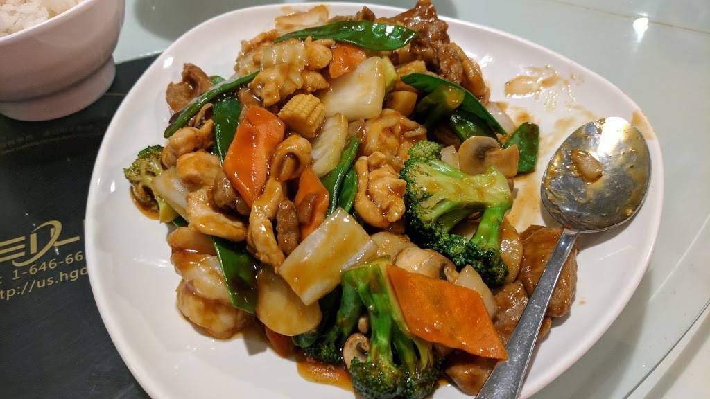 Huan Xi Chinese Restaurant | restaurant | 2428 N Murray Ave, Milwaukee, WI 53211, USA | 4149068888 OR +1 414-906-8888