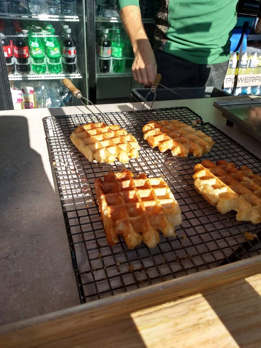 Waffle Cabin | restaurant | 29 Mount Snow Road, West Dover, VT 05356, USA | 8002487669 OR +1 800-248-7669