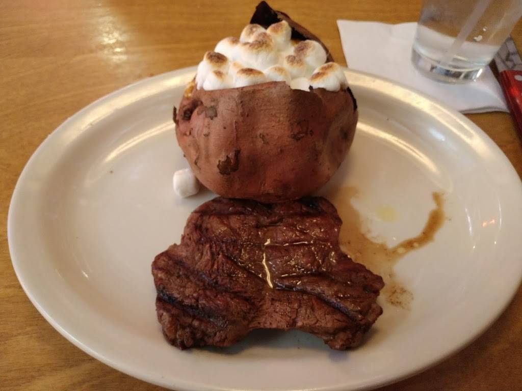 Texas Roadhouse | restaurant | 1808 N Roan St, Johnson City, TN 37601, USA | 4232834117 OR +1 423-283-4117