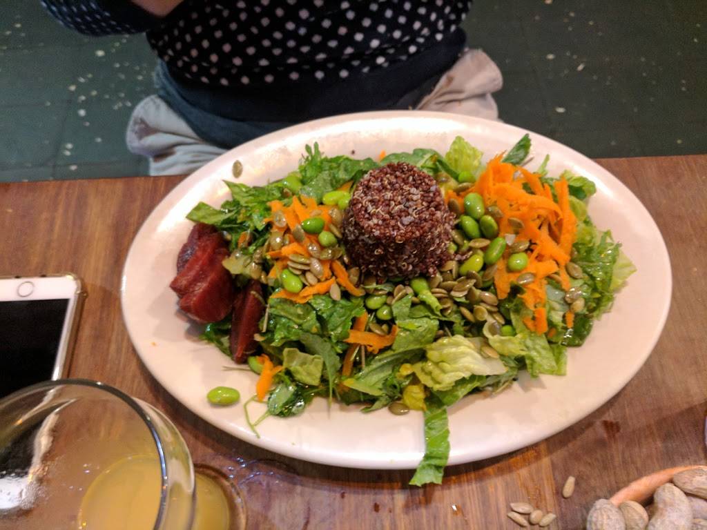 Offshore Ale Co | restaurant | 30 Kennebec Ave, Oak Bluffs, MA 02557, USA | 5086932626 OR +1 508-693-2626