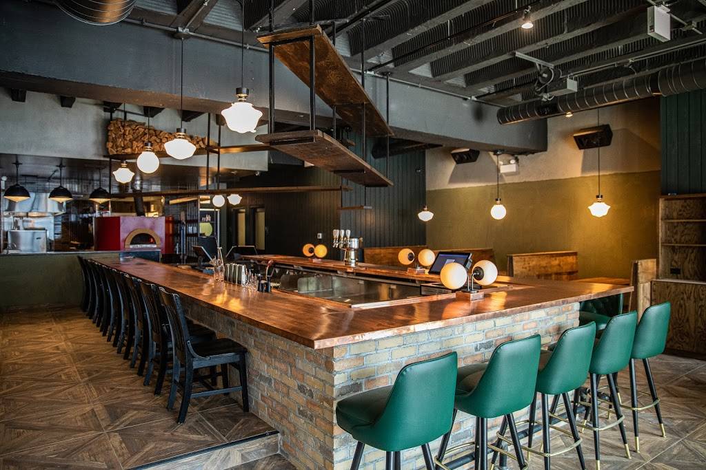 Roebuck Pizza | restaurant | 3159 N Broadway, Chicago, IL 60657, USA | 7738572229 OR +1 773-857-2229