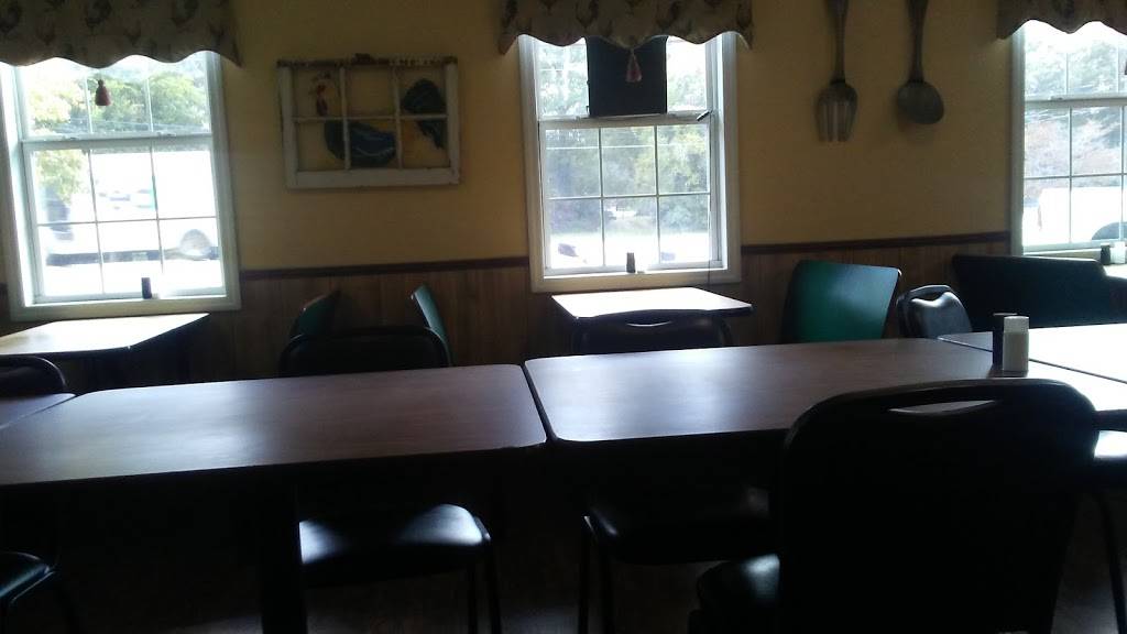 Chic Delite | restaurant | 201 E 8th St, West Point, GA 31833, USA | 7066434797 OR +1 706-643-4797