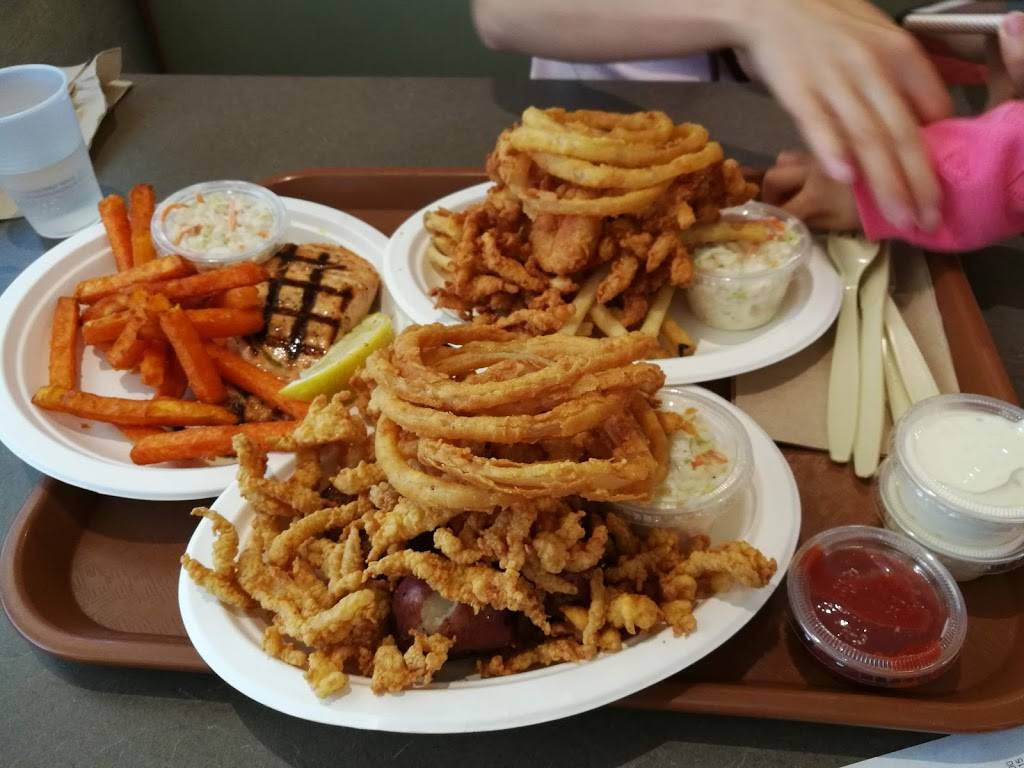 Cookes Seafood - Hyannis | restaurant | 1120 Iyannough Rd, Hyannis, MA 02601, USA | 5087750450 OR +1 508-775-0450