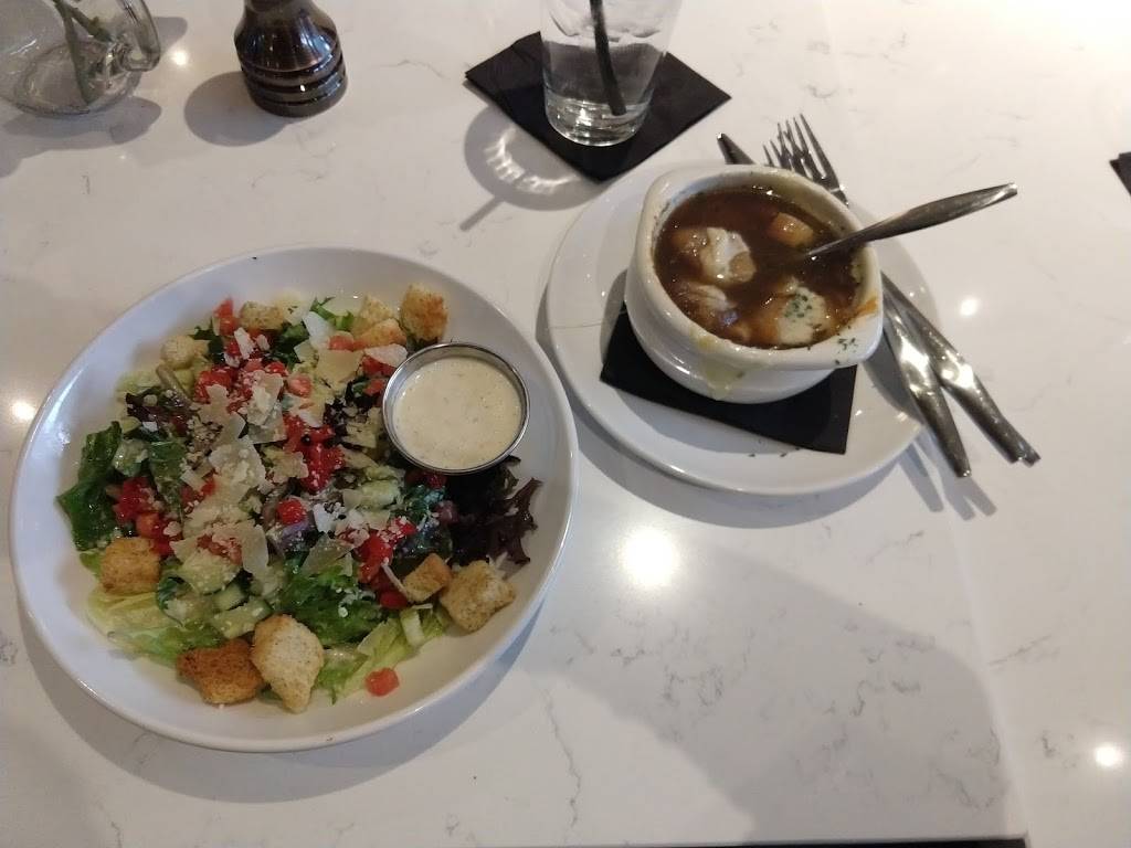 Fifth Avenue Syndicate | restaurant | 1630 5th Ave, Moline, IL 61265, USA | 3096400070 OR +1 309-640-0070