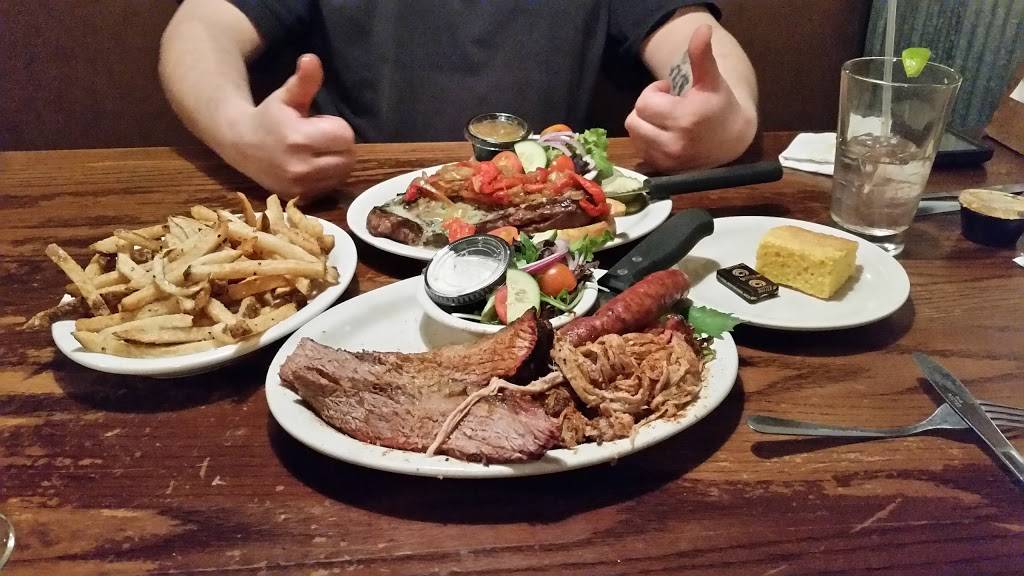 Bucks Naked BBQ | restaurant | 568 US-1, Freeport, ME 04032, USA | 2078650600 OR +1 207-865-0600