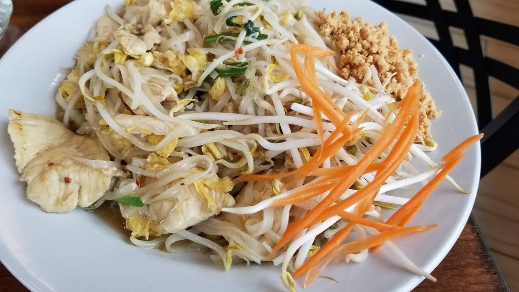Thai House Bistro | restaurant | 3401 Owen Rd Suite 500, Fenton, MI 48430, USA | 8103548102 OR +1 810-354-8102
