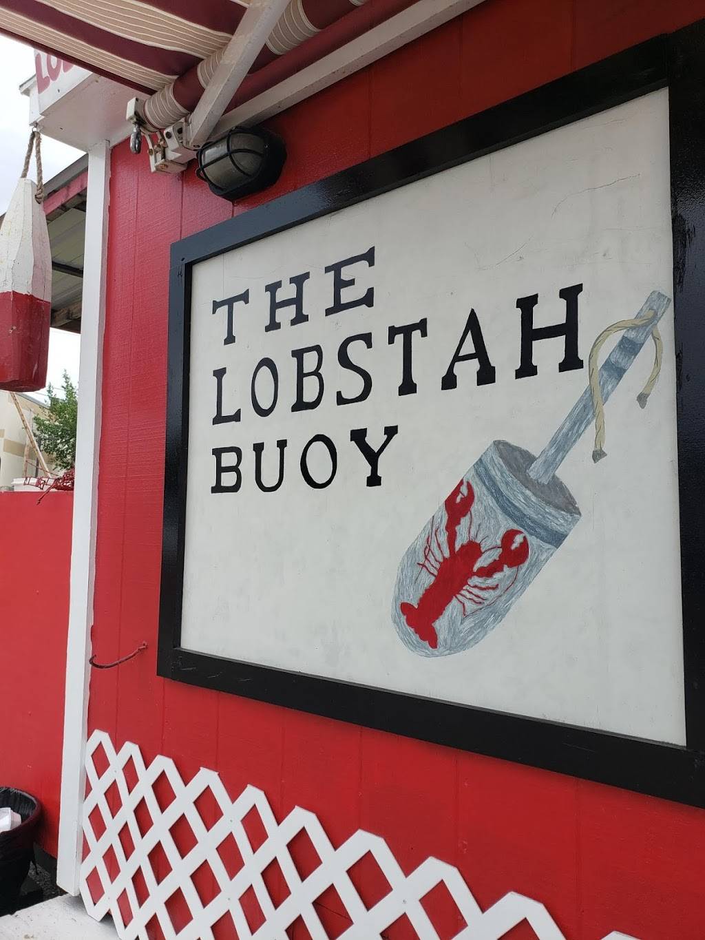 The Lobstah Buoy | restaurant | 268 Odlin Rd, Bangor, ME 04401, USA | 2072275833 OR +1 207-227-5833