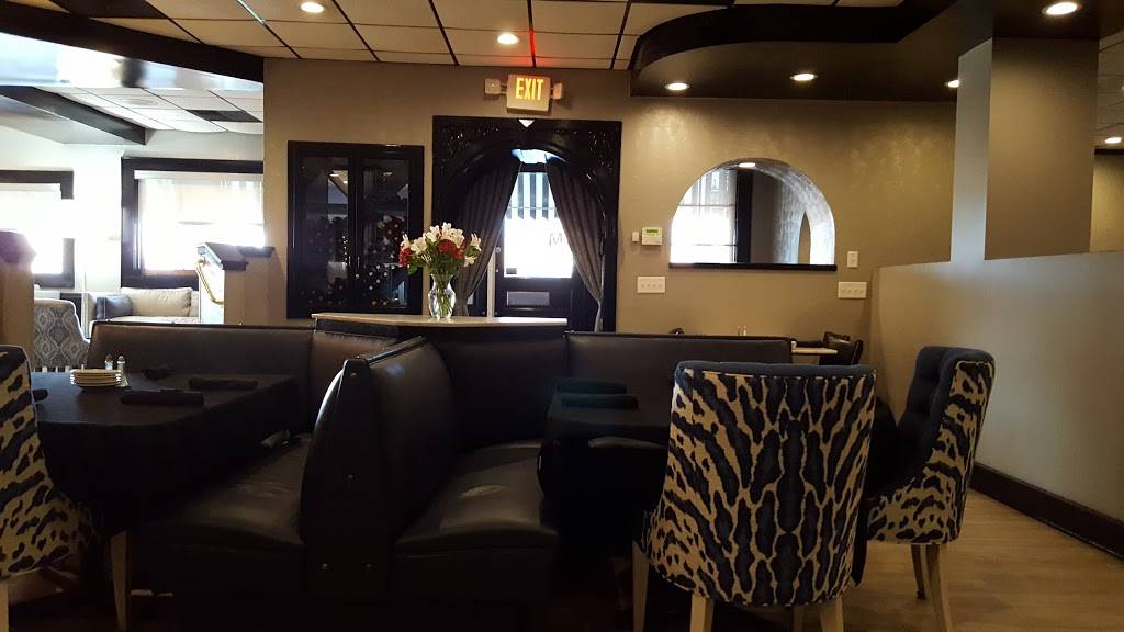 Morgans Chop House | restaurant | 201 S McPherson Church Rd, Fayetteville, NC 28303, USA | 9108678447 OR +1 910-867-8447