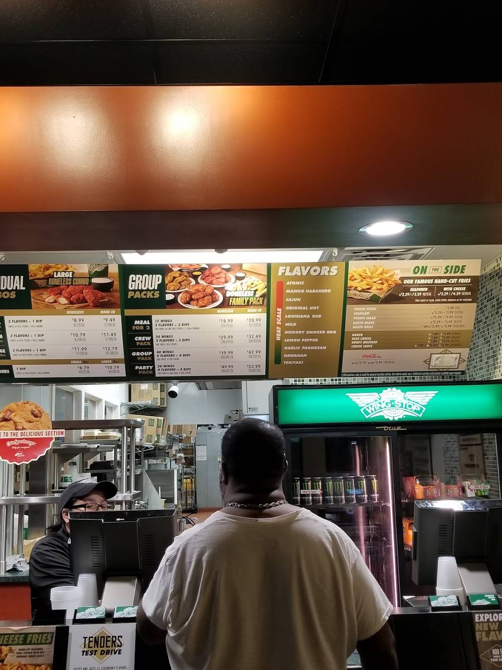 Wingstop | restaurant | 1578 Hillman St, Tulare, CA 93274, USA | 5593667639 OR +1 559-366-7639