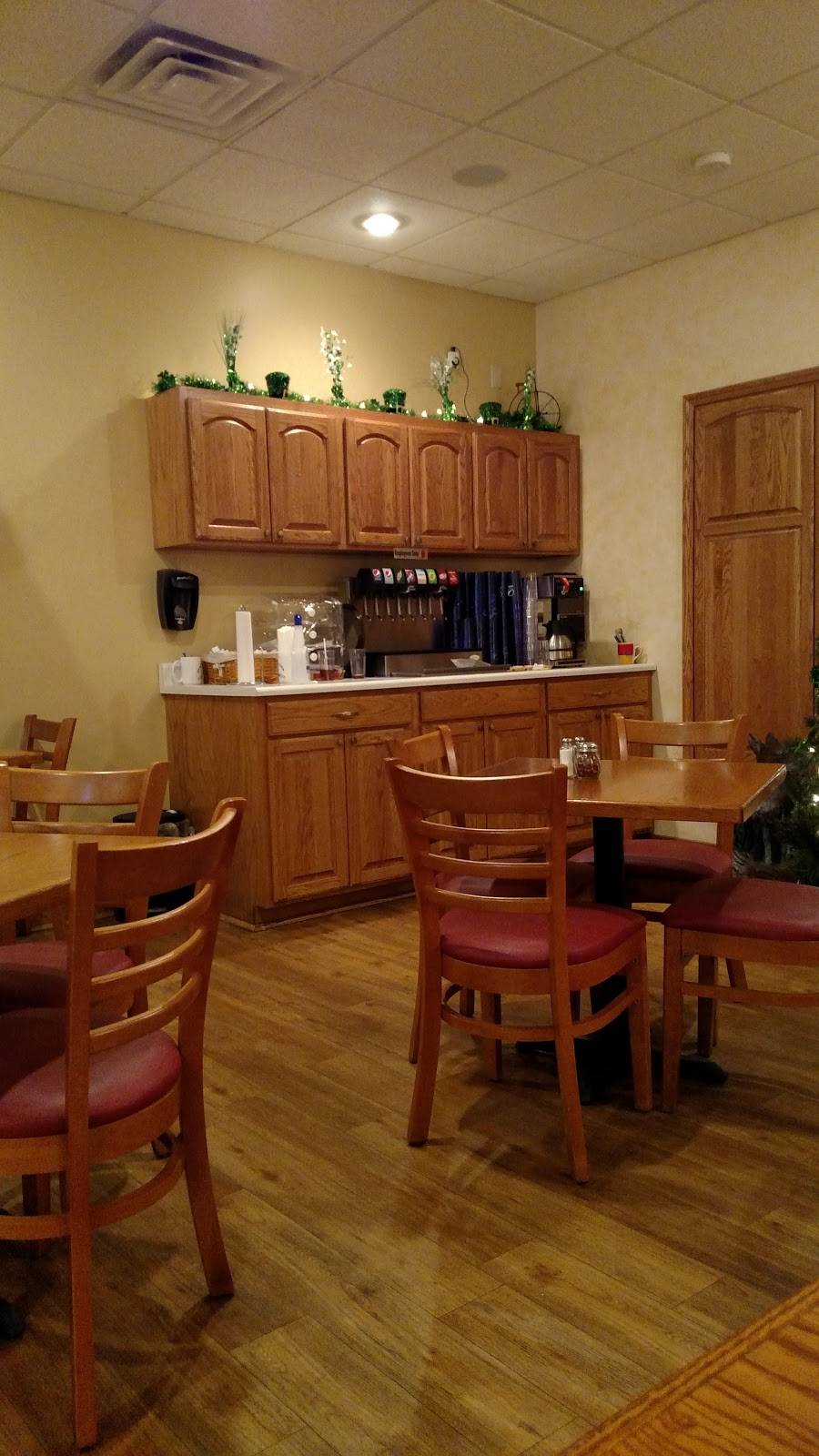 Foxs Pizza Den | restaurant | 144 N Broad St, Ridgway, PA 15853, USA | 8147762189 OR +1 814-776-2189