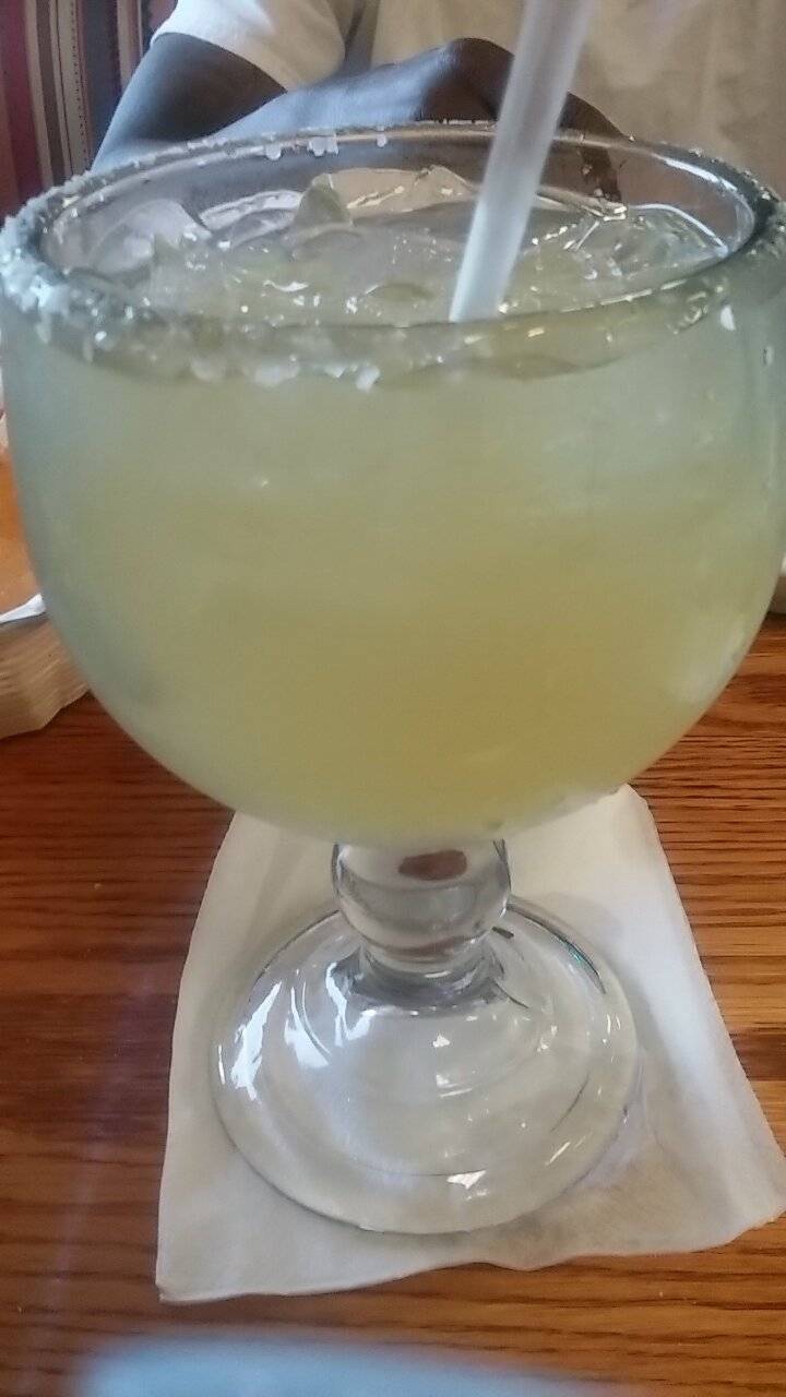 El Cazador | restaurant | 405 Main St, Gretna, VA 24557, USA | 4346562355 OR +1 434-656-2355