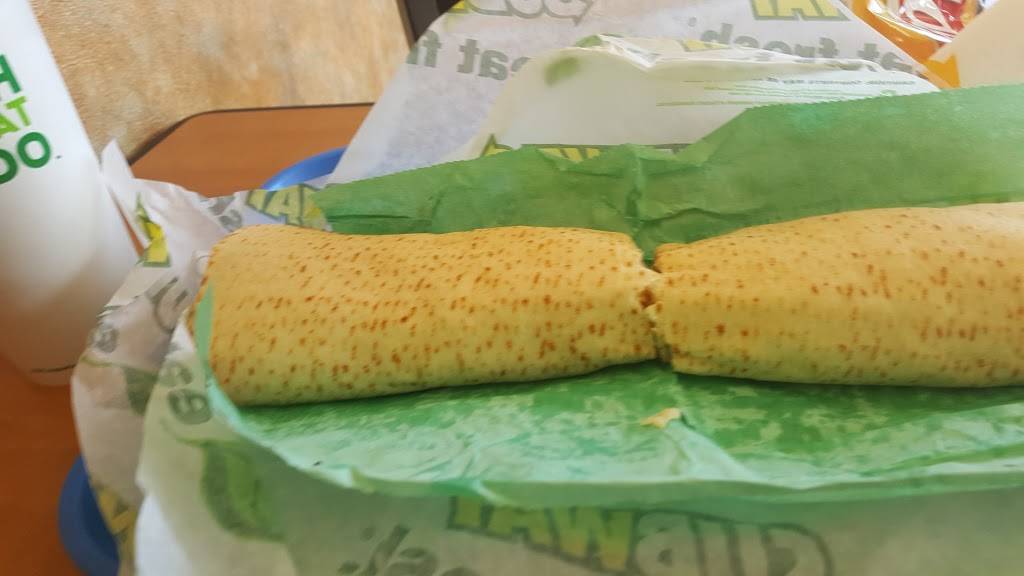 Subway | restaurant | 905 S Brightleaf Blvd, Smithfield, NC 27577, USA | 9199891869 OR +1 919-989-1869