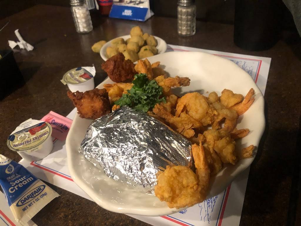 Cedar River Seafood | restaurant | 804 US-41, Inverness, FL 34450, USA | 3523412278 OR +1 352-341-2278