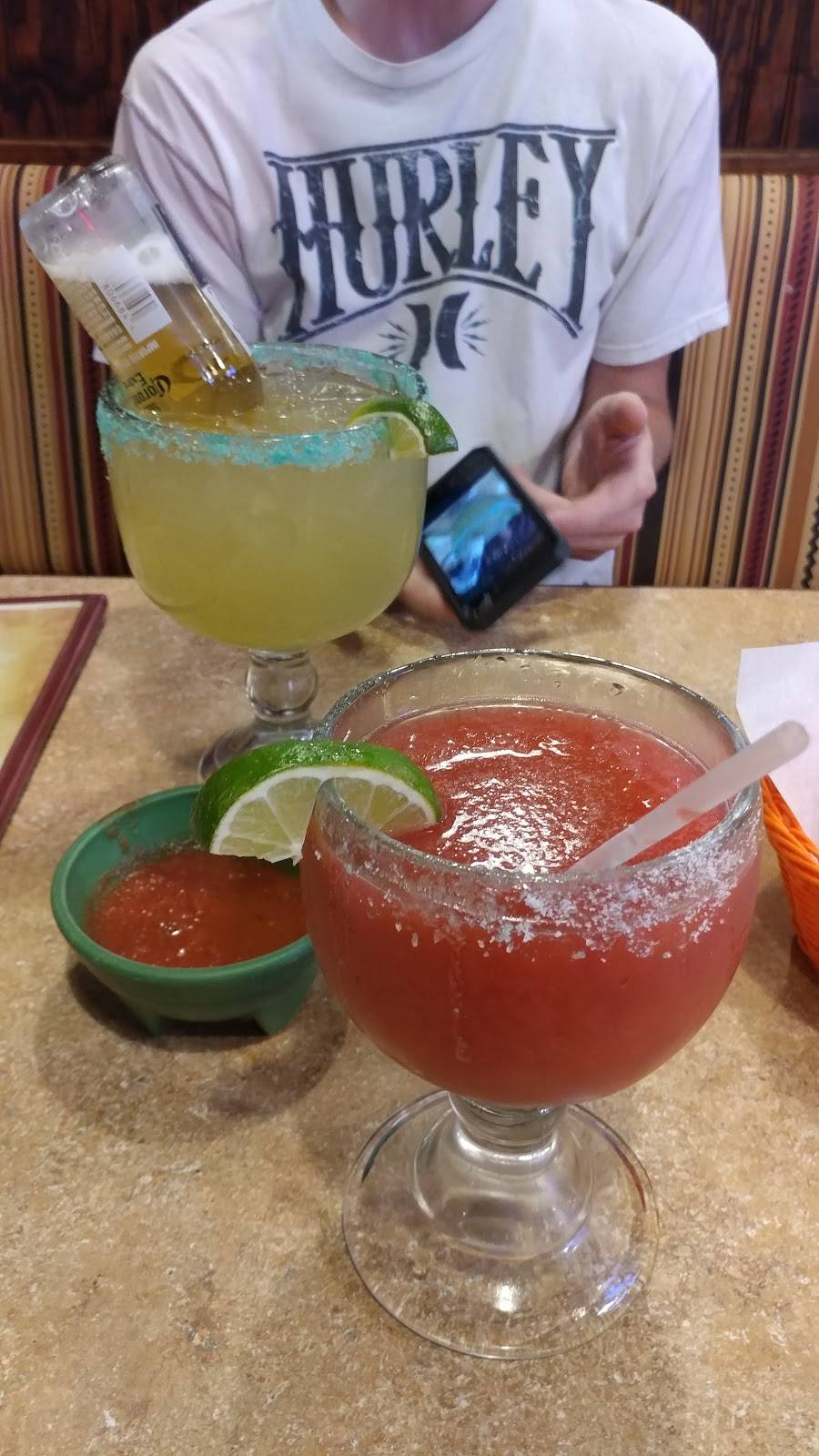 Don Ole Mexican Restaurant | restaurant | 721 Broadway, Highland, IL 62249, USA | 6186541329 OR +1 618-654-1329