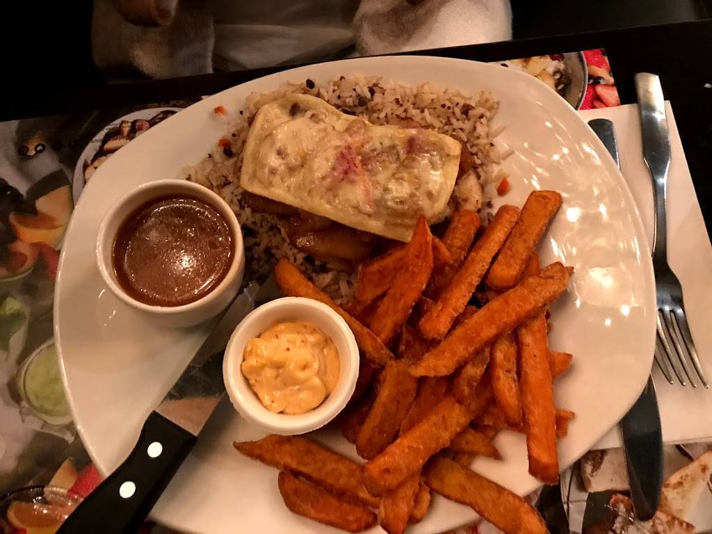 Rôtisserie St-Hubert | restaurant | 3410 Boulevard Sainte-Anne, Québec, QC G1E 3L7, Canada | 4186631234 OR +1 418-663-1234