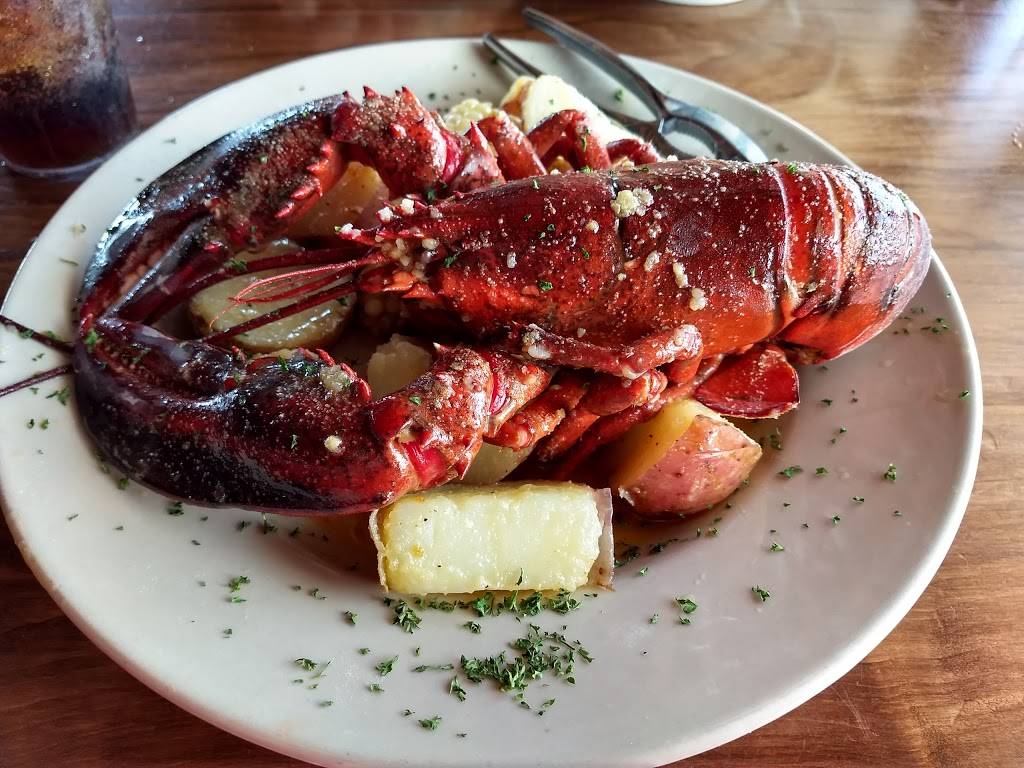 Hurricane Pattys | restaurant | 69 Lewis Blvd, St. Augustine, FL 32084, USA | 9043427338 OR +1 904-342-7338